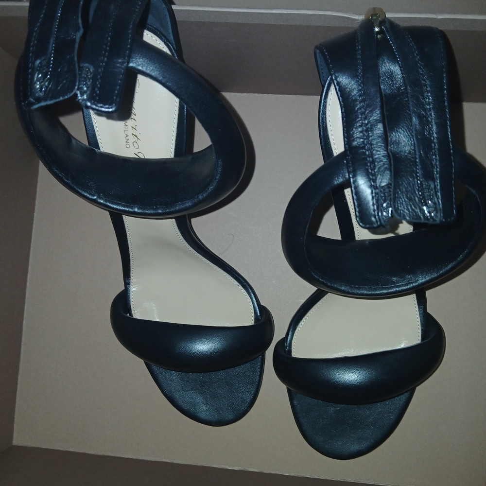 Gianvito Rossi Black Leather Heels